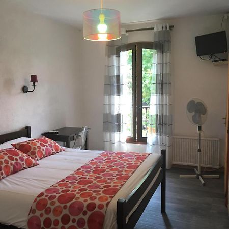 Auberge De Rustreou روستريل المظهر الخارجي الصورة