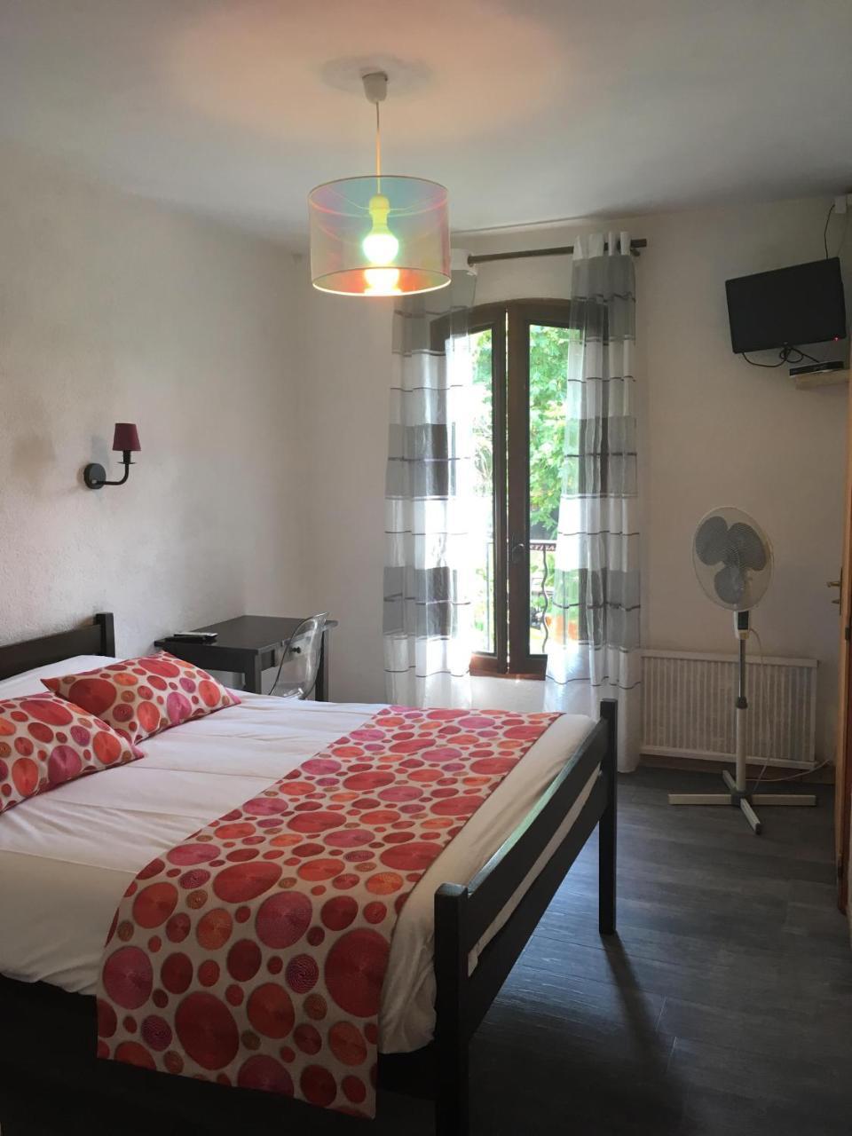 Auberge De Rustreou روستريل المظهر الخارجي الصورة