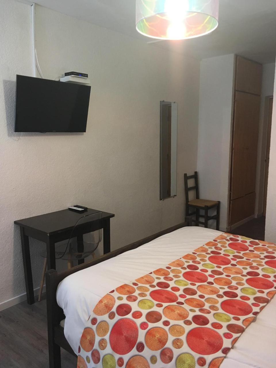 Auberge De Rustreou روستريل المظهر الخارجي الصورة